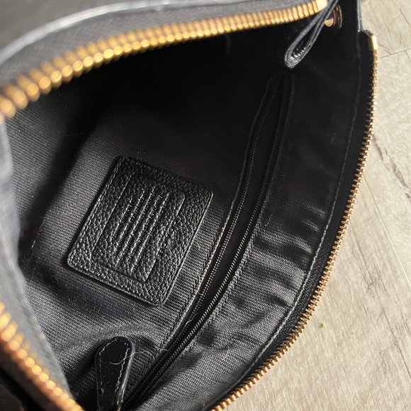 Dooney & Bourke purse. Dark brown. Good used condition. - Picture 6 of 7